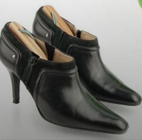 Cole Haan Yelena Pointy Toe Ankle Booties (Size 8.5M) NWOT - Picture 3 of 7